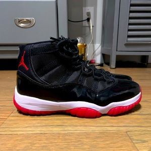 Jordan 11 Retro Playoffs Bred (2019)